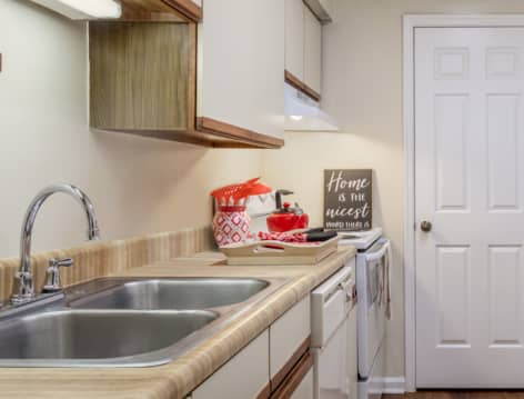 Kitchen at Colonial Village at Greentree luxury apartment homes in Savannah, GA
