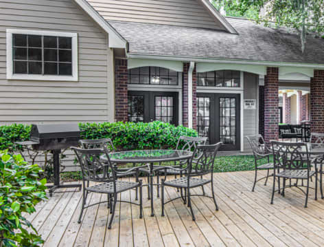 Grill & Patio Area at Colonial Village at Huntington luxury apartment homes in Savannah, GA