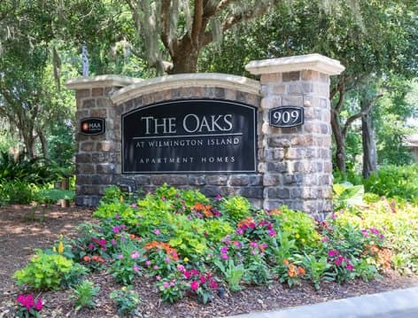 Entrance at Oaks at Wilmington Island luxury apartment homes in Savannah, GA