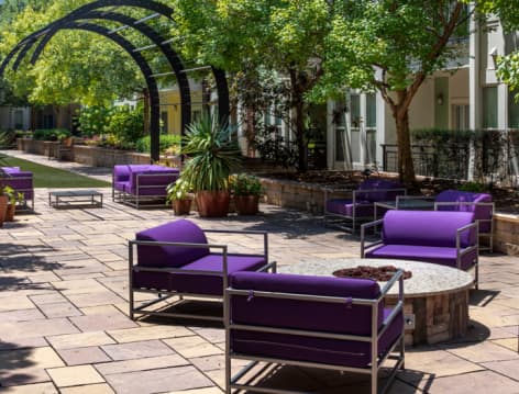 Courtyard Seating at MAA 1225 luxury apartment homes in Charlotte, NC