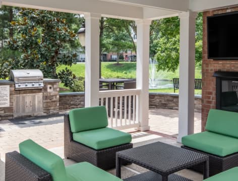 Outdoor Lounge & Grill Area at MAA Brier Falls luxury apartment homes in Raleigh, NC