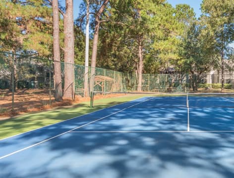 Tennis Court at Runaway Bay luxury apartment homes in Charleston, SC