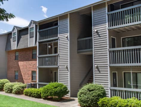 Exterior Apartments at MAA Highland Ridge luxury apartment homes in Greenville, SC