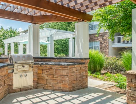 Outdoor Grilling area 1 at MAA Monthaven Park luxury apartment homes in Nashville, TN