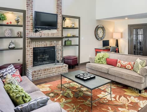 Leasing Office at Sixty 600 luxury apartment homes in Austin, TX