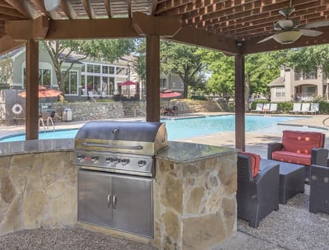 Pool & Grill at Los Rios luxury apartment homes in Plano, TX