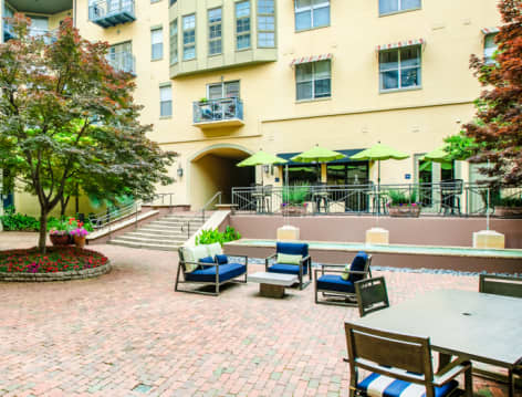 Courtyard Leasing Office at MAA Addison Circle luxury apartment homes in Dallas, TX