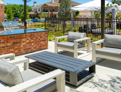 Patio at MAA Copper Ridge luxury apartment homes in Dallas, TX