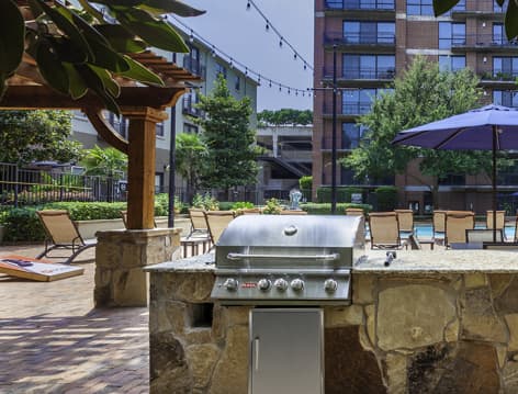 Grills at MAA Heights luxury apartment homes in Dallas, TX
