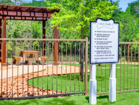 Dog Park at MAA Lowes Farm luxury apartment homes in Mansfield, TX