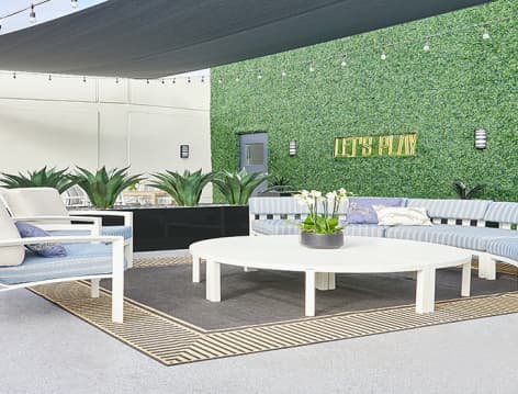 Rooftop terrace at MAA Abbey luxury apartment homes in Dallas, TX