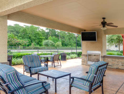 Grilling area 2 at Retreat at Vintage Park luxury apartment homes in Houston, TX
