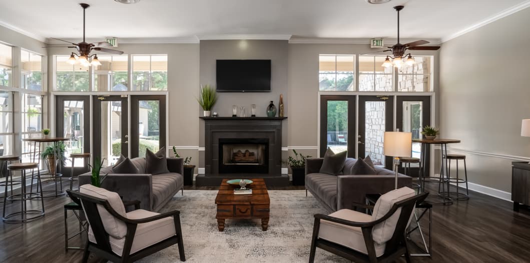 Clubhouse at Colonial Village at Trussville luxury apartment homes in Birmingham, AL