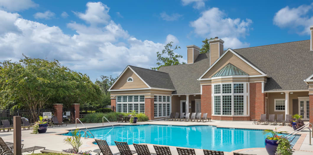 Pool at Colonial Grand at Hammocks luxury apartment homes in Savannah, GA