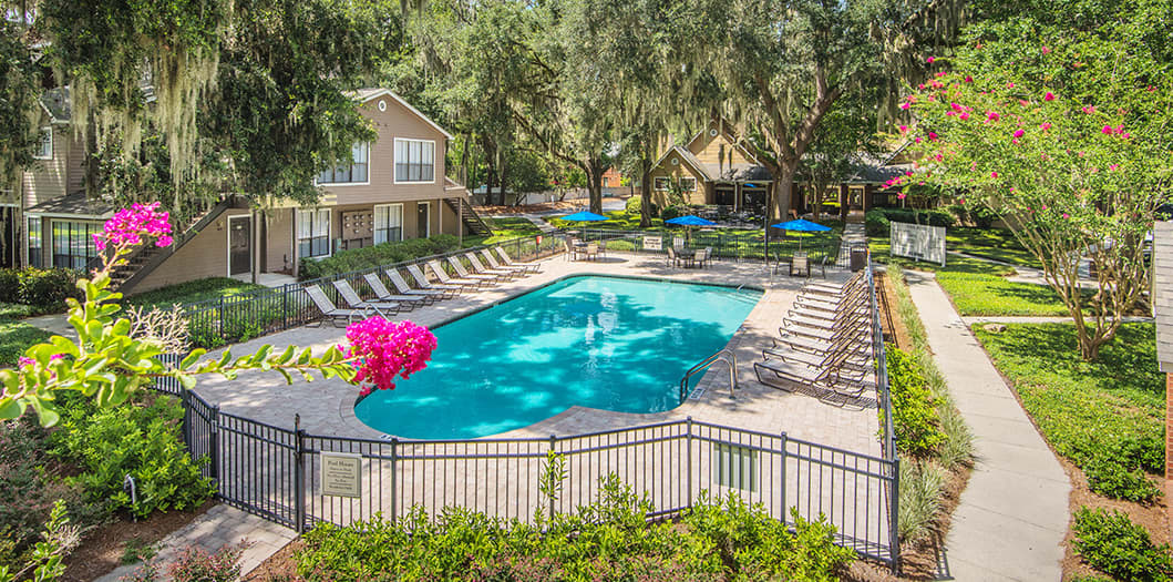 Pool at Colonial Village at Huntington luxury apartment homes in Savannah, GA