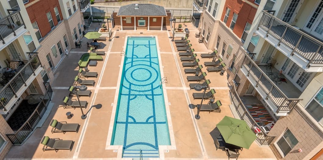 Areal View of Courtyard at MAA Enclave luxury apartment homes in Charlotte, NC