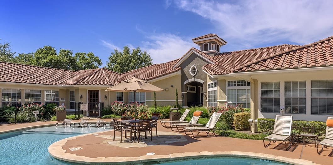 Pool at Colonial Grand at Canyon Pointe luxury apartment homes in Austin, TX