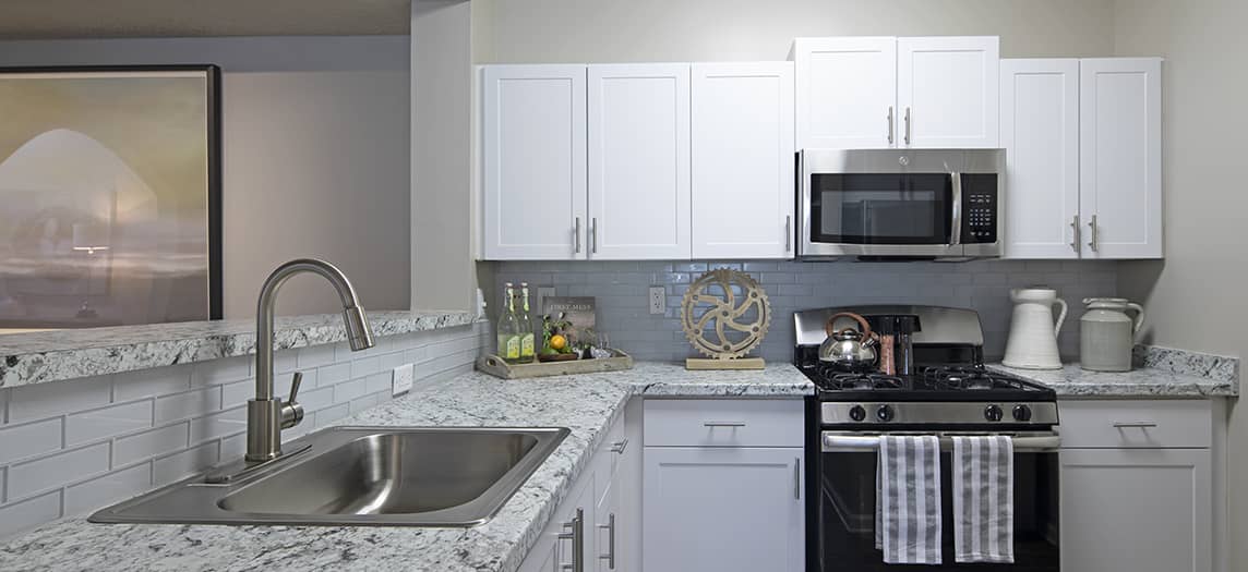 Kitchen at MAA Glen luxury apartment homes in Atlanta, GA