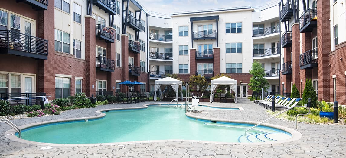 Colonial Reserve at South End Luxury Apartments in Charlotte, NC MAA