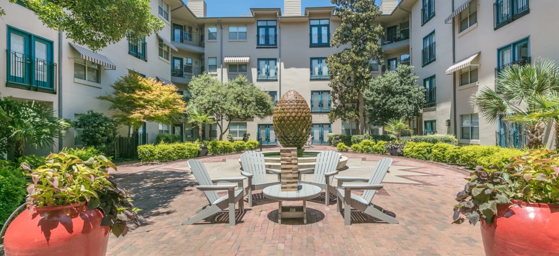 Maa Mckinney Avenue Luxury Apartments In Uptown Dallas Maa