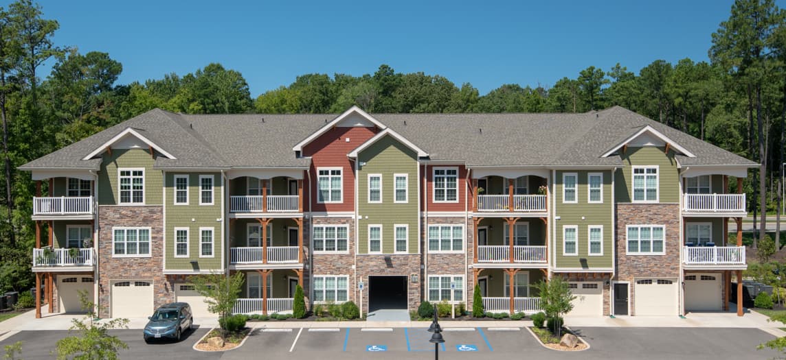 Retreat At West Creek Luxury Apartments In Richmond Va Maa