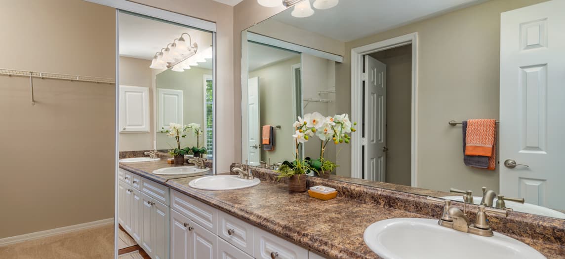 Bathroom at MAA Hammocks luxury apartment homes in Savannah, GA