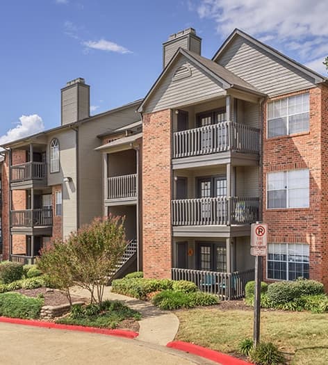 Exterior 5 at Calais Forest luxury apartment homes in Little Rock, AR