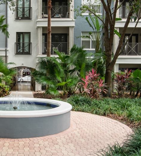 Enclosed Courtyard at MAA Parkside luxury apartment homes in Orlando, FL
