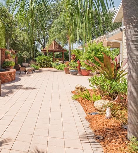 Leasing Office Exterior at MAA Hyde Park luxury apartment homes in Tampa, FL