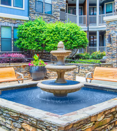 Courtyard at MAA Brookwood luxury apartment homes in Atlanta, GA