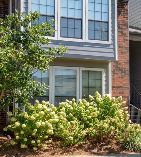 Exterior 2 at Lakepointe luxury apartment homes in Lexington, KY
