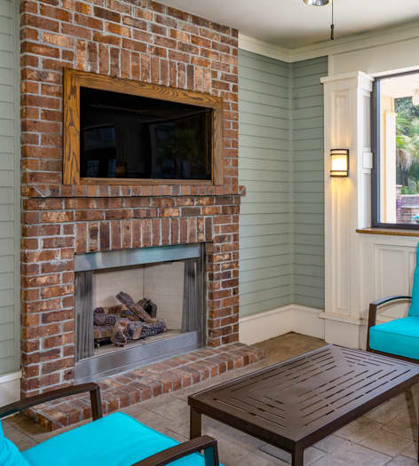 Summer Kitchen at MAA Commerce Park luxury apartment homes in Charleston, SC