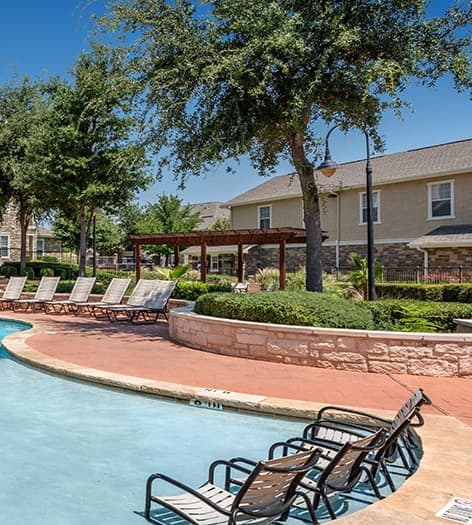 Pool at Colonial Grand at Ashton Oaks luxury apartment homes in Round Rock, TX