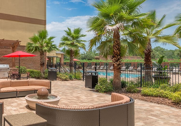 Patio 2 at Atlantic Crossing luxury apartment homes in Jacksonville, FL