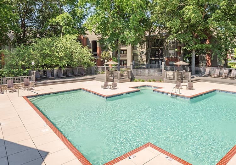 Pool at Lincoln on the Green luxury apartment homes in Memphis, TN