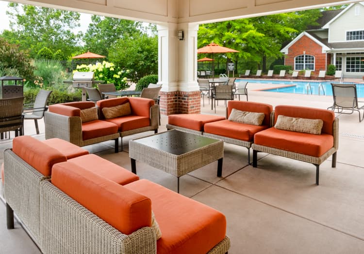 Outdoor patio at MAA Bellevue luxury apartment homes in Nashville, TN