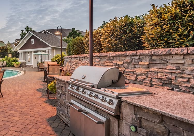 Grill at MAA Cool Springs luxury apartment homes in Franklin, TN