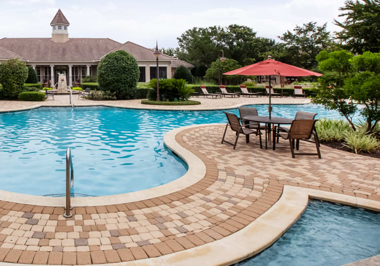 Pool at Colonial Grand at Silverado Reserve luxury apartment homes in Cedar Park, TX