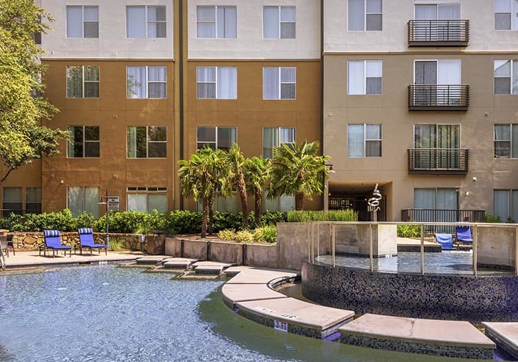 Pool 2 at Colonial Reserve at Las Colinas luxury apartment homes in Irving, TX near Dallas