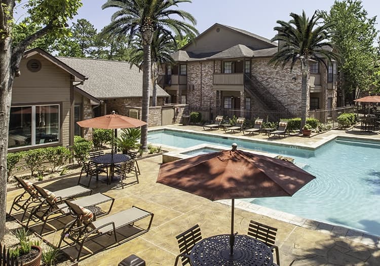 Pool at Green Tree Place luxury apartment homes in Houston, TX