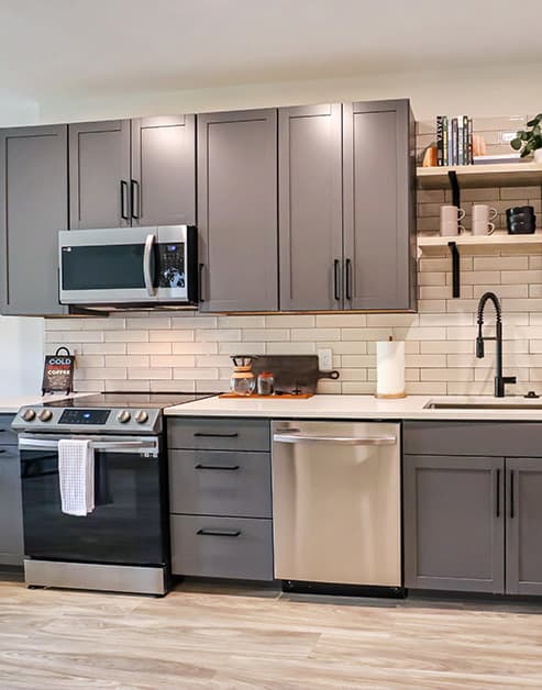 Kitchen at MAA West Midtown  luxury apartment homes