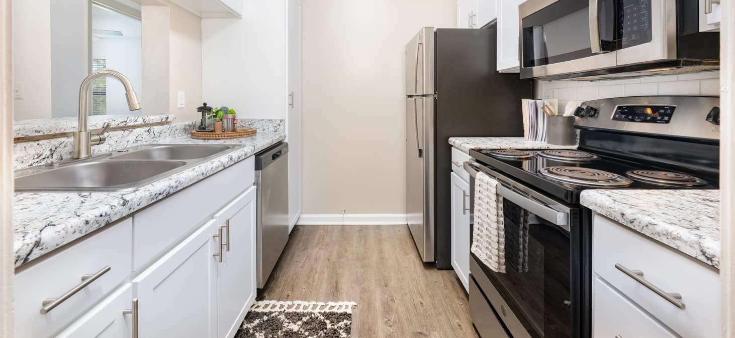 Kitchen at MAA Providence Main luxury apartment homes in Huntsville, AL