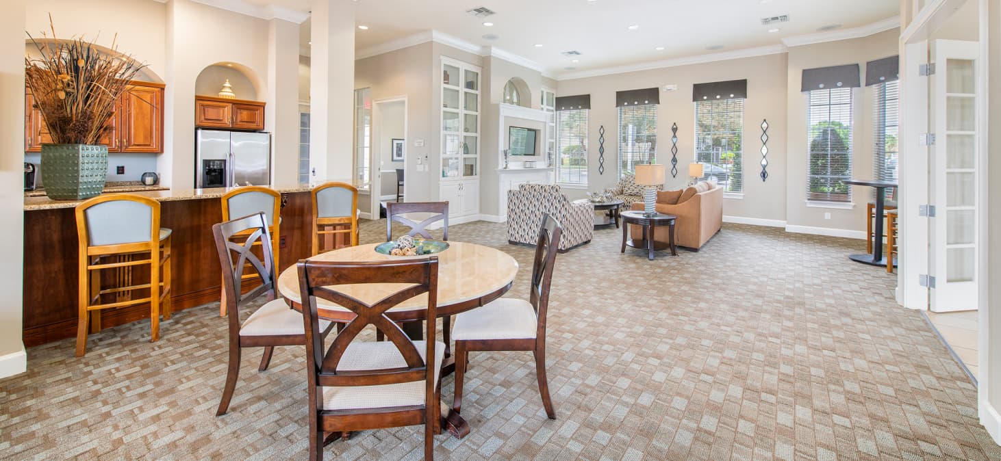 Colonial Village At Twin Lakes Luxury Apartments In Sanford Fl