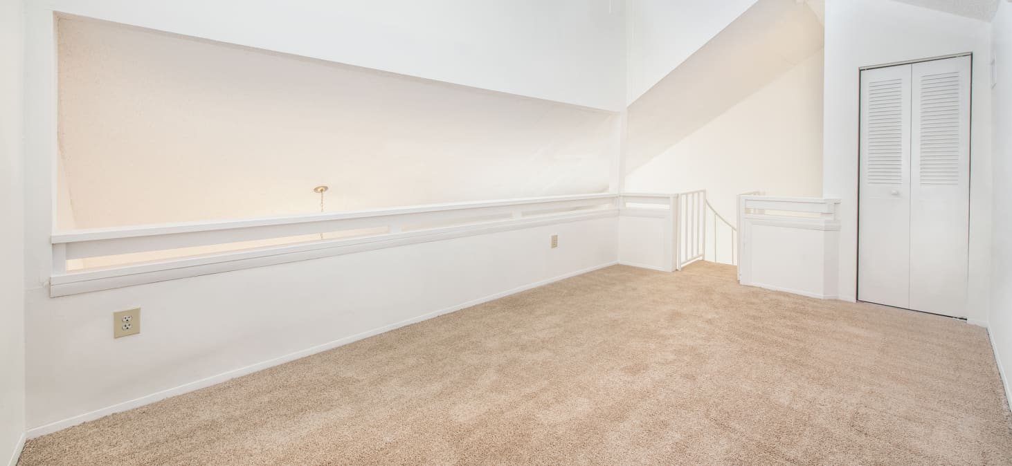 Unfurnished unit at The Links at Carrollwood luxury apartment homes in Tampa, FL