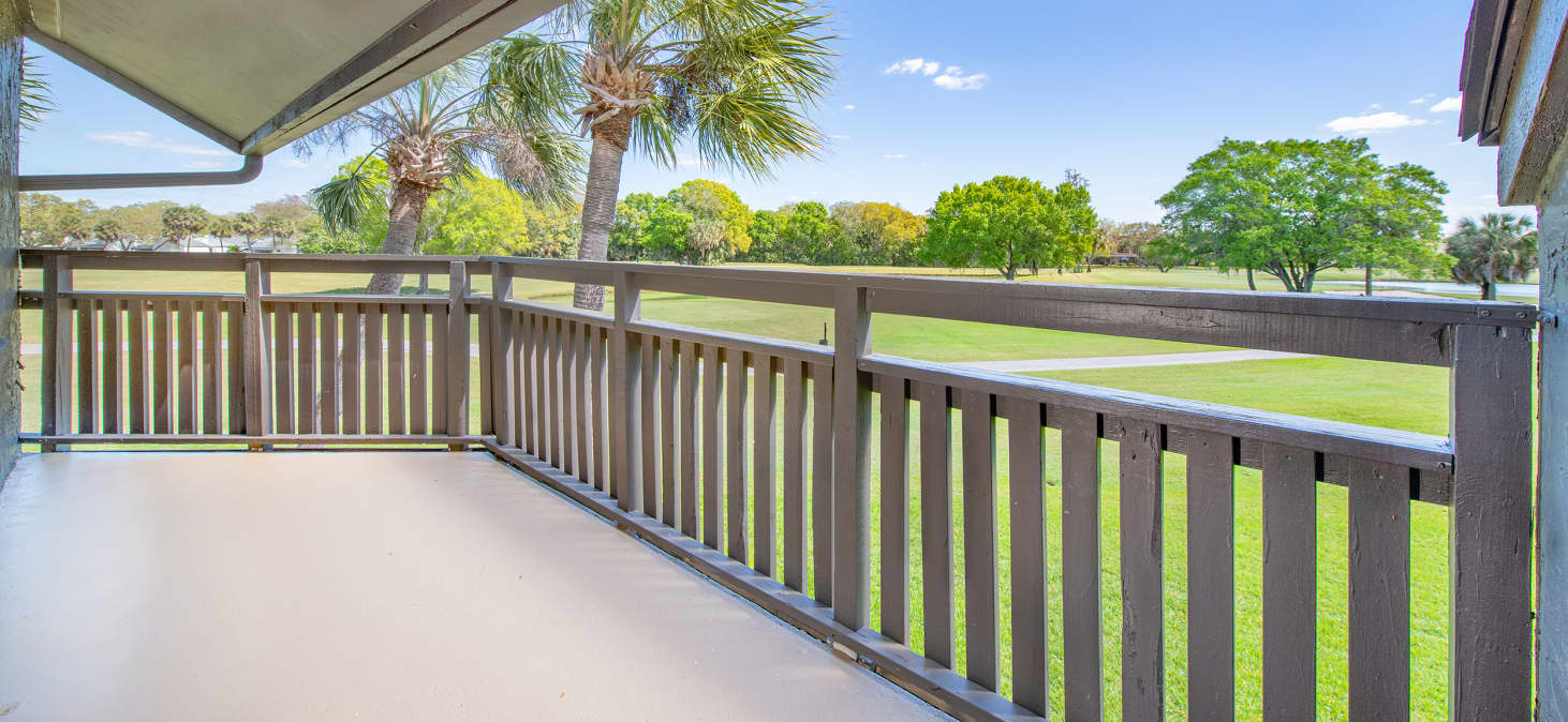 Balcony at The Links at Carrollwood luxury apartment homes in Tampa, FL