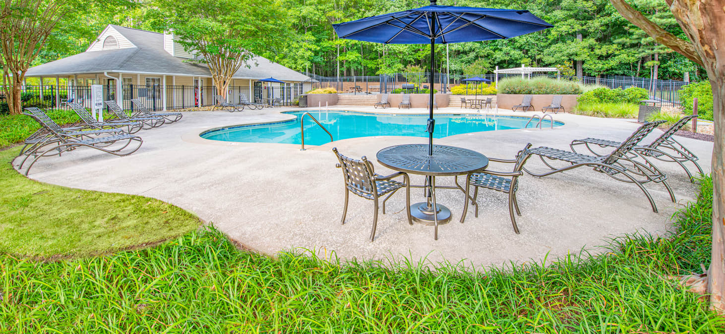 Colonial Village at Deerfield Luxury Apartments in Durham, NC MAA