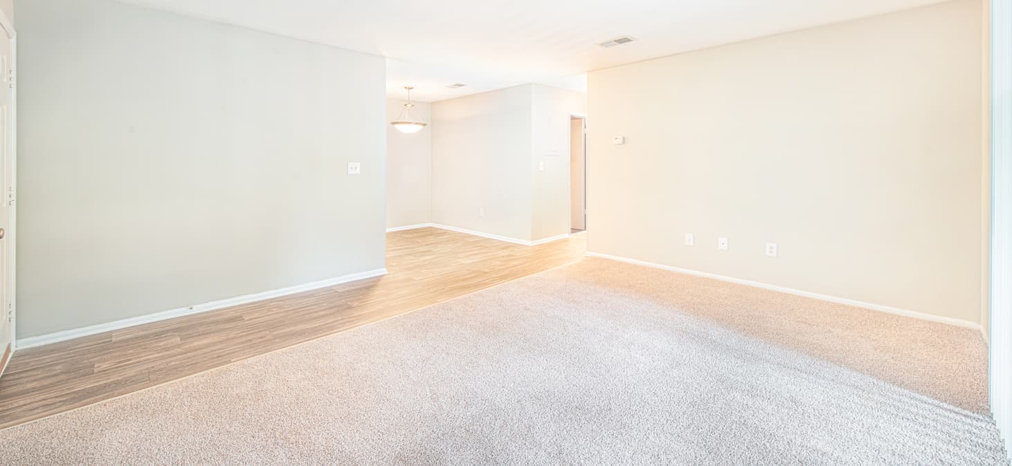 Living area at MAA Spring Creek luxury apartment homes in Greenville, SC