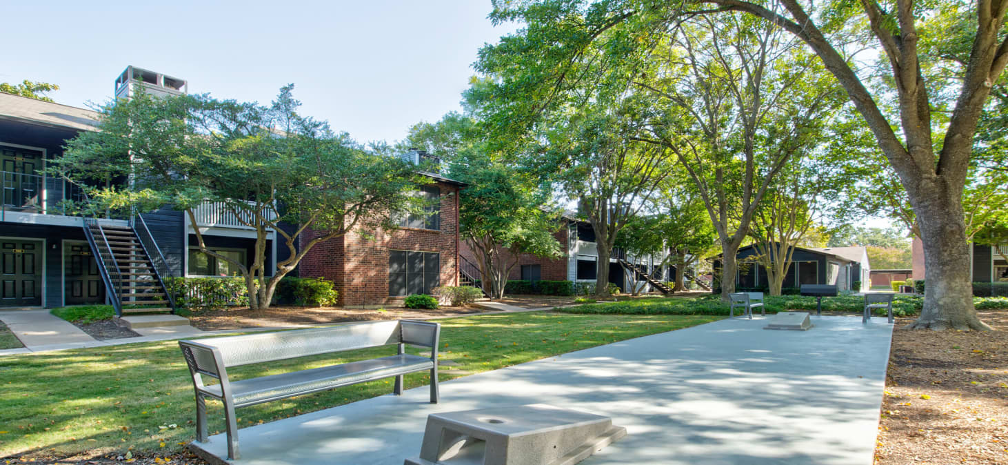 Courtyards At Campbell Luxury Apartments For Rent In Dallas Tx Maa