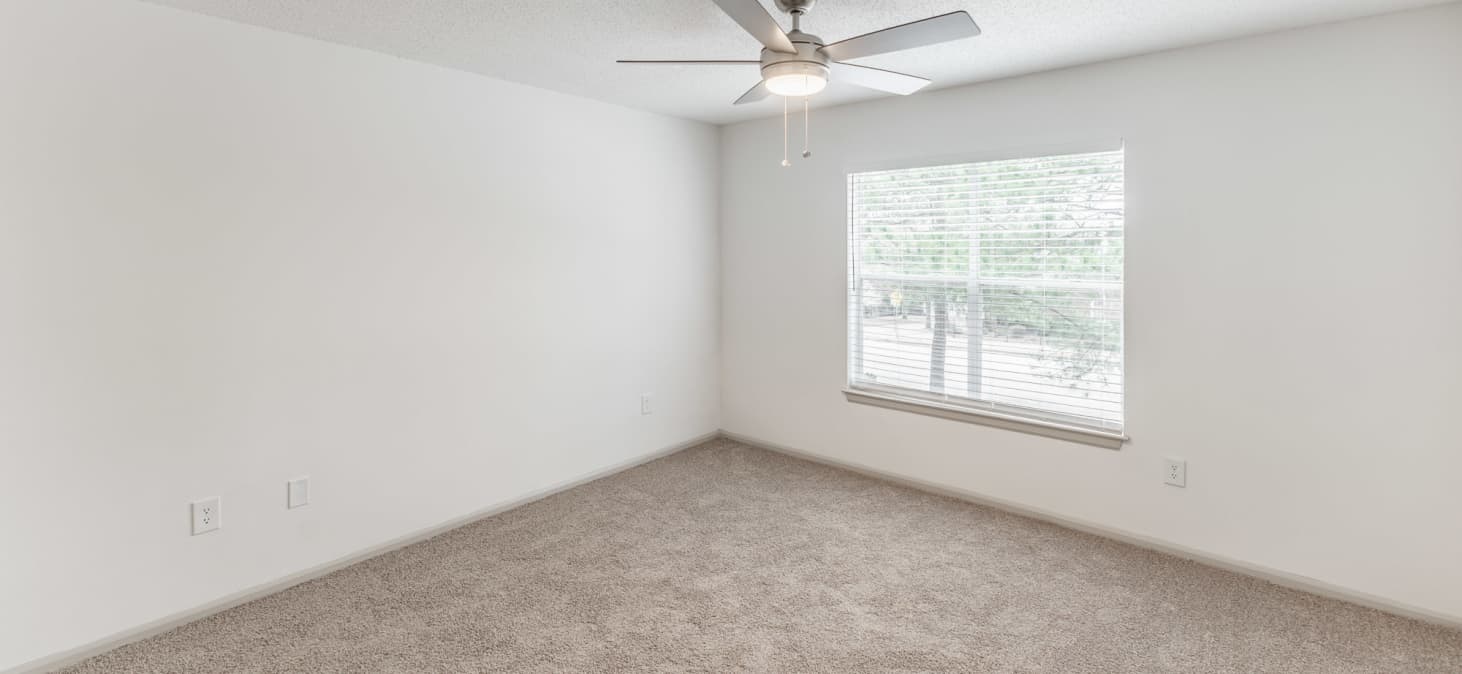 Living room at MAA Providence Main luxury apartment homes in Huntsville, AL