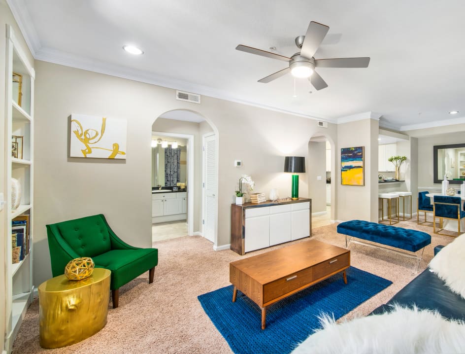 Living Room at MAA Bay View luxury apartment homes in Tampa, FL